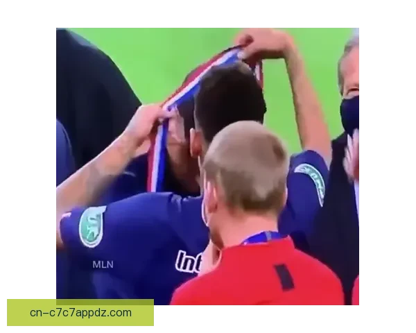 澳网一轮游周杰伦暖心安慰小布